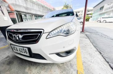 Selling BAIC A523 2015