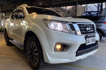  White Nissan Navara 2018