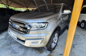 Selling Silver Ford Everest 2016 in Manila