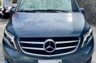 Selling Mercedes-Benz V-Class 2018