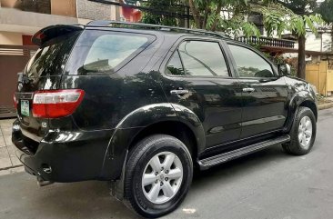 Selling Toyota Fortuner 2010 