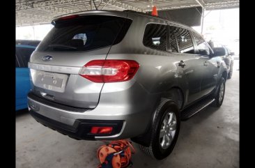 Selling Silver Ford Everest 2019 in Pasig