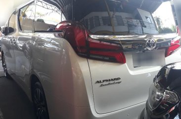 Sell White 2019 Toyota Alphard 