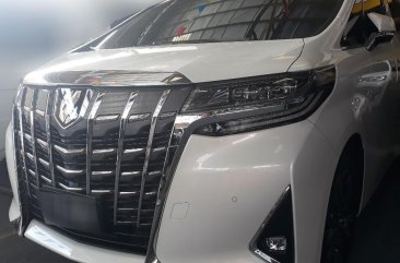 Selling Toyota Alphard 2020