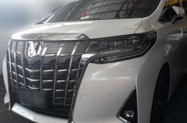 Sell White 2019 Toyota Alphard 