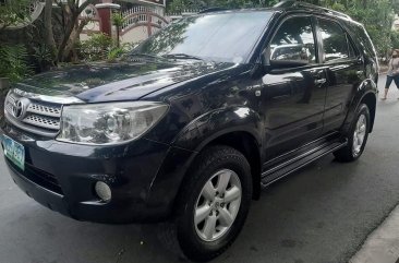 Selling Toyota Fortuner 2010 