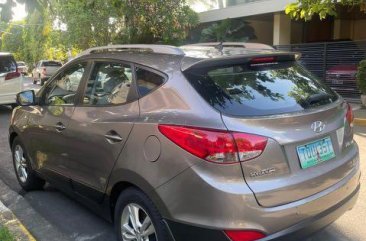 Selling Hyundai Tucson 2012 