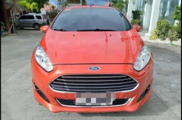 Selling 2014 Ford Fiesta 