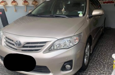 Selling Toyota Corolla Altis 2011 