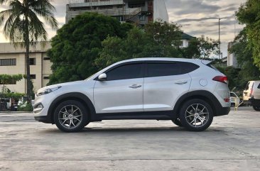 Selling Silver Hyundai Tucson 2016