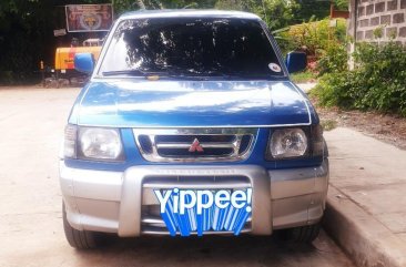 Selling Mitsubishi Adventure 2000