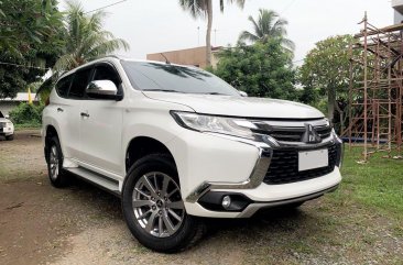 White Mitsubishi Montero 2016