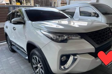  White Toyota Fortuner 2016 