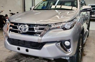 Silver Toyota Fortuner 2016