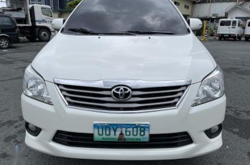 Pearl White Toyota Innova 2013 