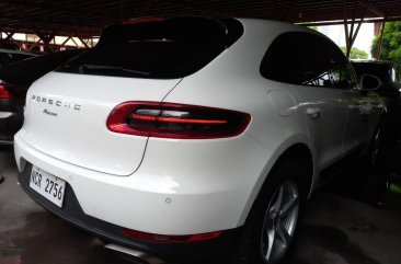 White Porsche Macan 2018 