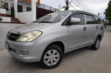 Silver Toyota Innova 2006 for sale in Valenzuela