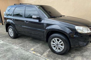 Selling Black Ford Escape 2021 in Quezon