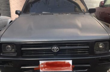 Selling 1987 Toyota Hilux 