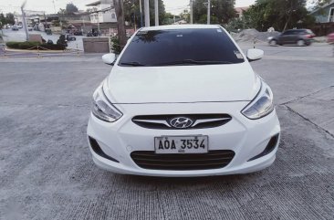 Selling Hyundai Accent 2015 