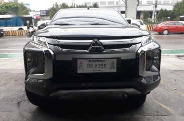 Selling Mitsubishi Strada 2020 