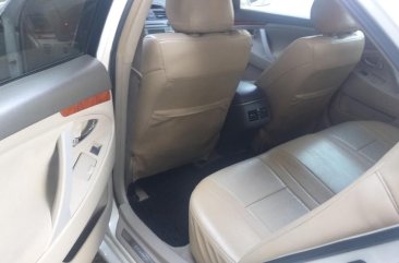 White Toyota Camry 2006 for sale in Quezon City