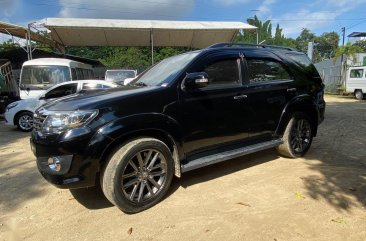 Selling Black Toyota Fortuner 2015 in Cebu