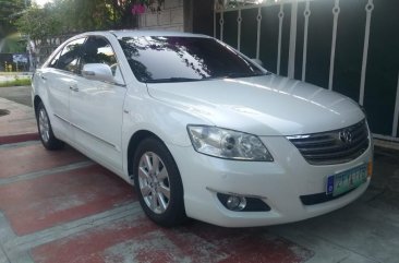 White Toyota Camry 2006 for sale in Quezon City