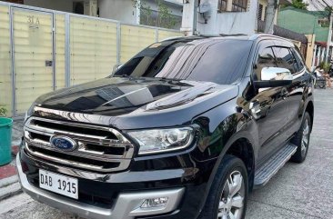 Selling Black Ford Everest 2017 in Quezon