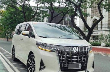 Pearl White Toyota Alphard 2020 for sale in Automatic