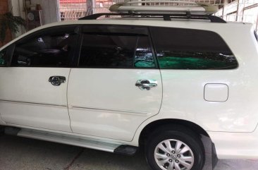 Sell Pearl White 2011 Toyota Innova in Parañaque