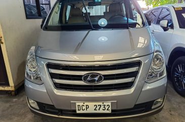 Selling Silver Hyundai Grand Starex 2016 in Pasig