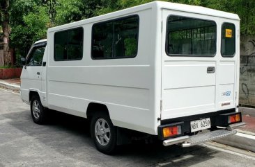 Selling White Mitsubishi L300 2017 in Quezon