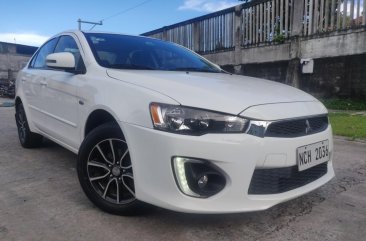 White Mitsubishi Lancer 2016 for sale in Manual