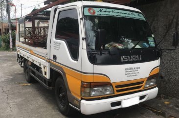 Selling White and Yellow Isuzu Elf 2015 in Imus