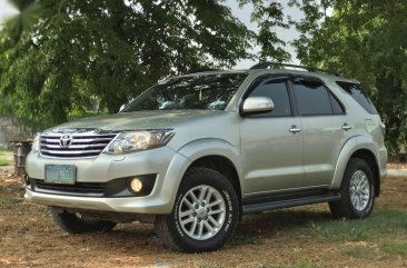 Selling Brightsilver Toyota Fortuner 2012 in Valenzuela