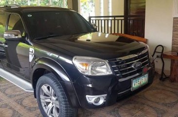 Selling Black Ford Everest 2012 in Lipa
