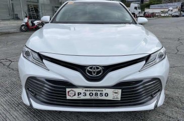 Pearl White Toyota Camry 2019 for sale in Pasig