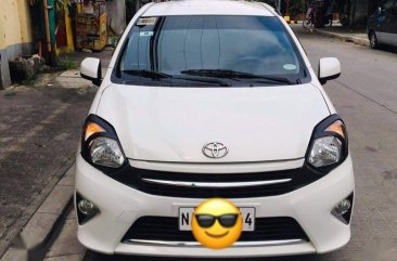 Selling White Toyota Wigo 2017 in Malabon