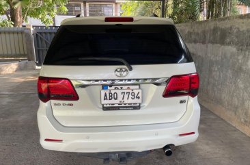 Selling Pearl White 2016 Toyota Fortuner in Davao