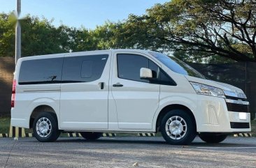 Selling White Toyota Hiace 2020 in Las Piñas