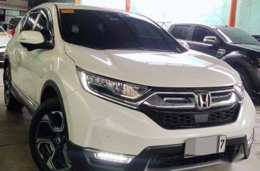 Selling White Honda CR-V 2018 in Quezon