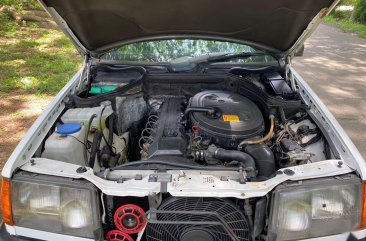 Selling White Mercedes-Benz 260E 1987 in Paranaque