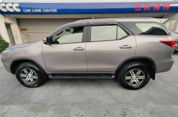 Selling Silver Toyota Fortuner 2019 in Manila