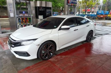 Pearl White Honda Civic 2020 for sale in Manila