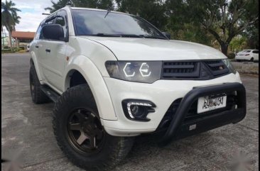 White Mitsubishi Montero 2012 for sale in Guiguinto