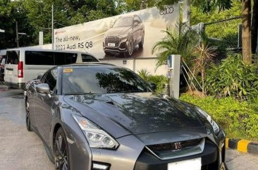 Selling Silver Nissan GT-R 2018 in Quezon