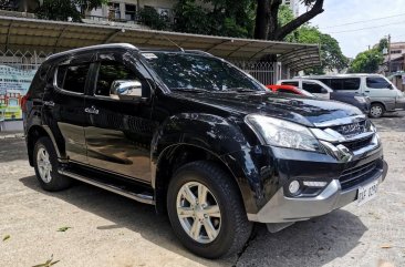 Selling Black Isuzu MU-X 2017 in Quezon