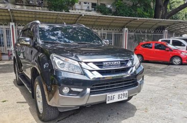 Selling Black Isuzu MU-X 2017 in Quezon