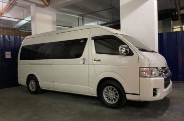 Selling Pearl White Toyota Hiace Super Grandia 2018 in Malabon